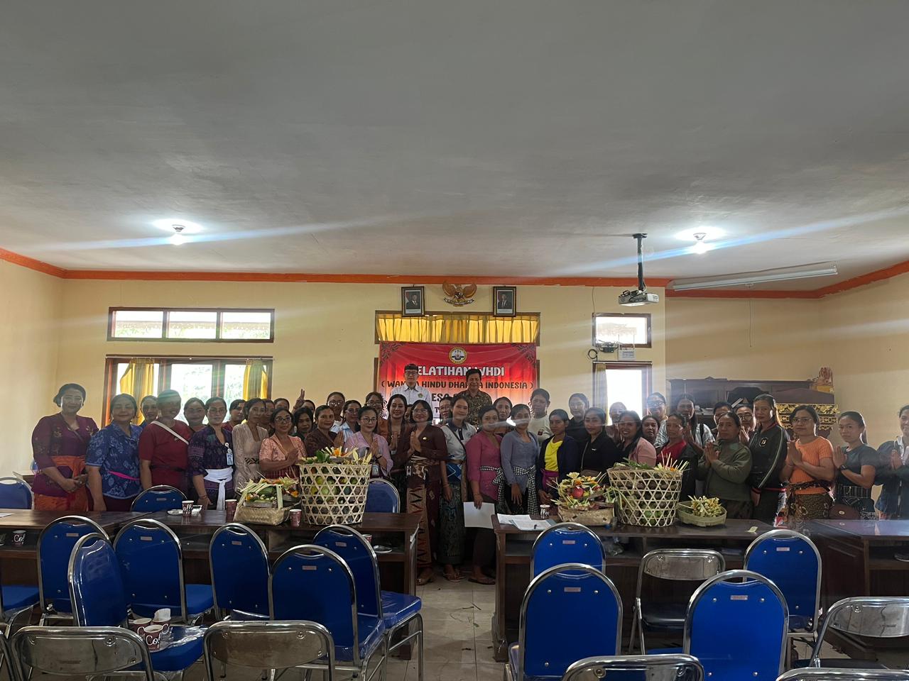 PELATIHAN PENINGKATAN KAPASITAS WANITA HINDU DHARMA (WHDI)